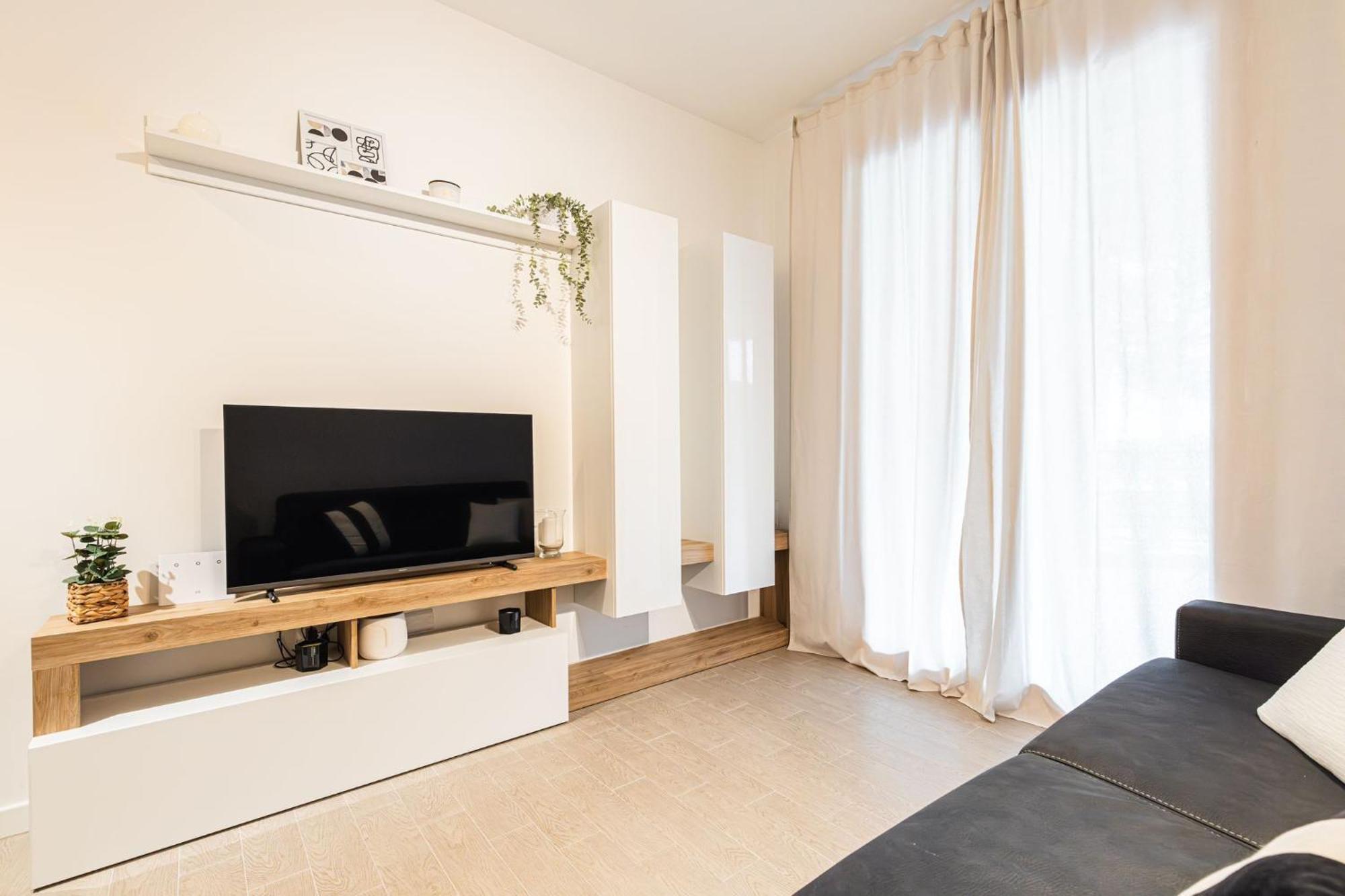 Galo Luxury House Rom